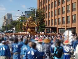 お神輿警察署前