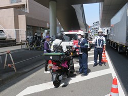 二輪車運転手への注意喚起