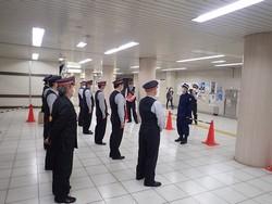 都営新宿線テロ合同訓練（指示風景）