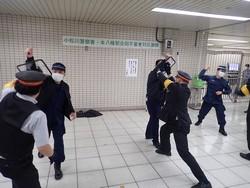 都営新宿線テロ合同訓練（訓練風景）