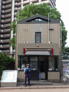 平井駅前交番写真