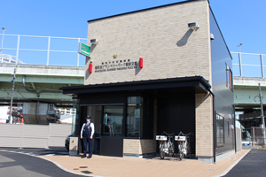 南町田グランベリーパーク駅前交番写真