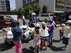 ウェルカムけいしちょう白バイ乗車体験写真