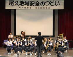 原中学校吹奏楽部の演奏