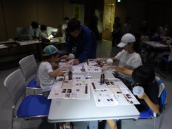 指紋採取の様子