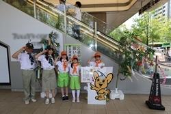 協力施設と少年団員の写真