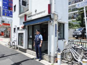 下落合駅前交番写真