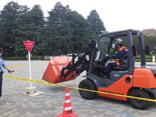 フォークリフトの操縦訓練３