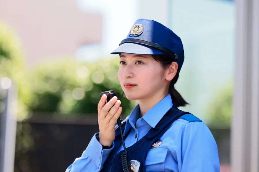 女性警察官の交替制交番勤務開始