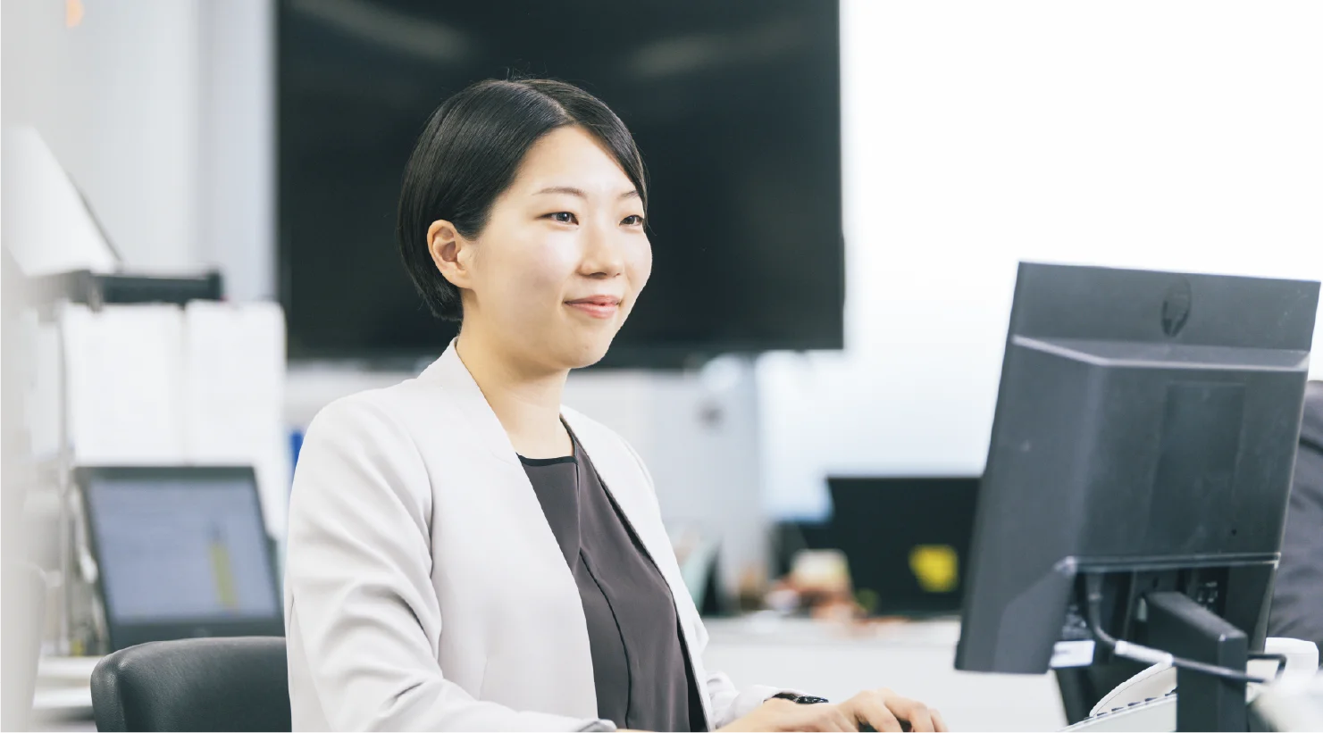 事務・本部メイン画像