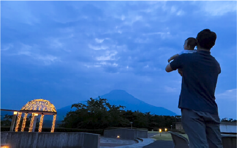警備警察休日画像