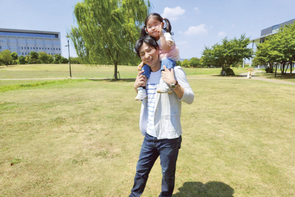 休日の職員画像