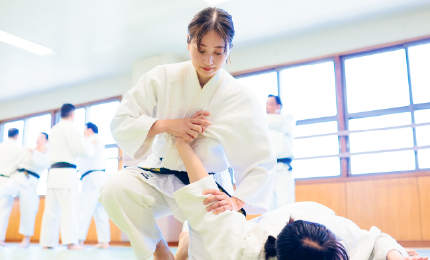 地域警察官の一日 出勤・早朝術科訓練 画像
