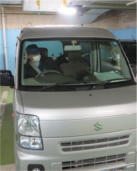 警察車両の運転