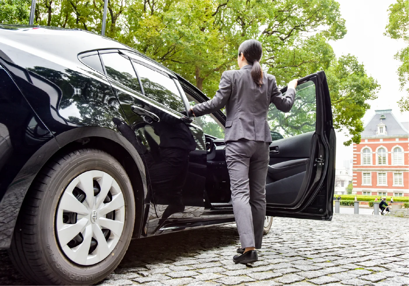 公安警察メイン画像